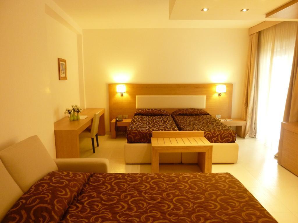 Hotel Monte Sarago ออสตูนี ภายนอก รูปภาพ